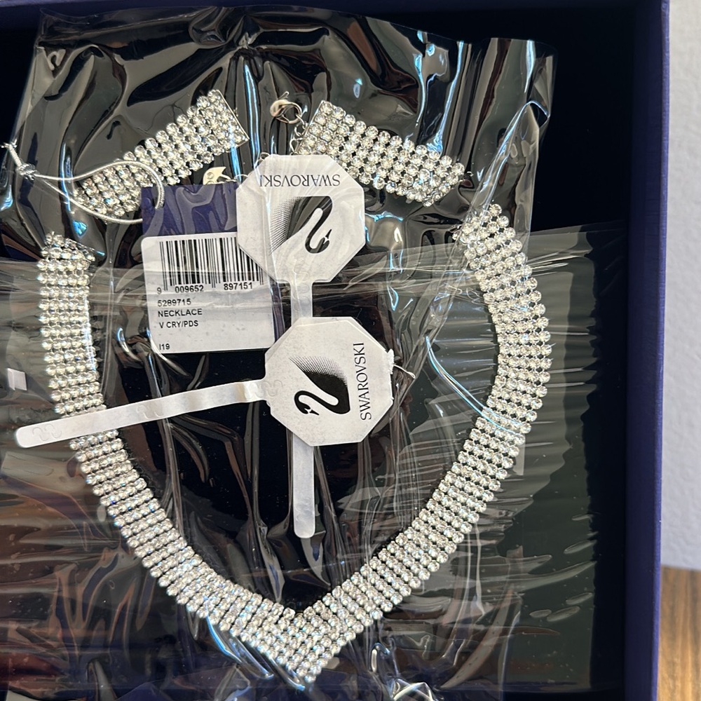 Swarovski Silver Crystal Necklace - Picture 2 of 5